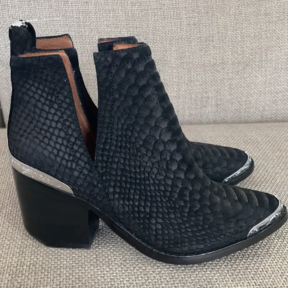 NWOT Jeffrey Campbell Cromwell Cutout Western Boot Size 6